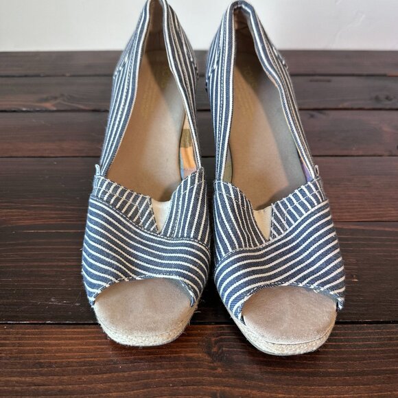 Toms Wedges Size 8 - Picture 3 of 5
